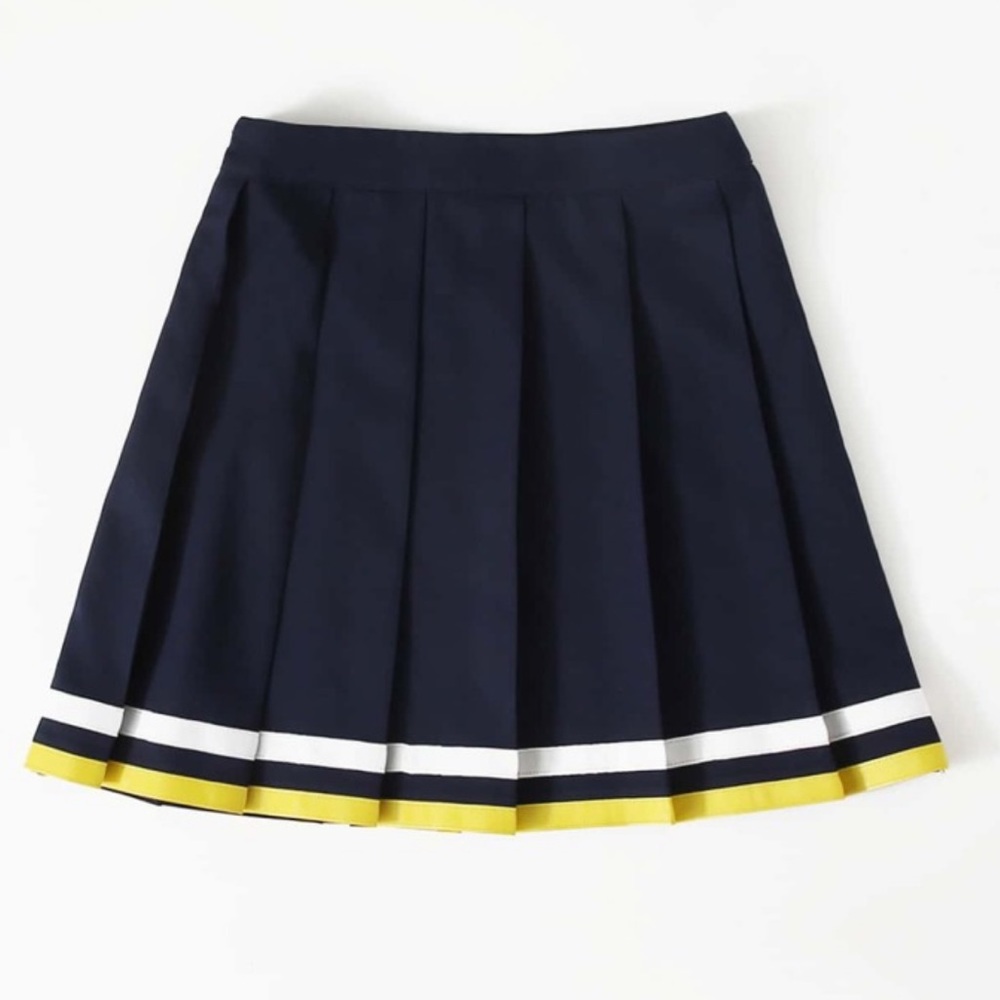 Pleated skirt